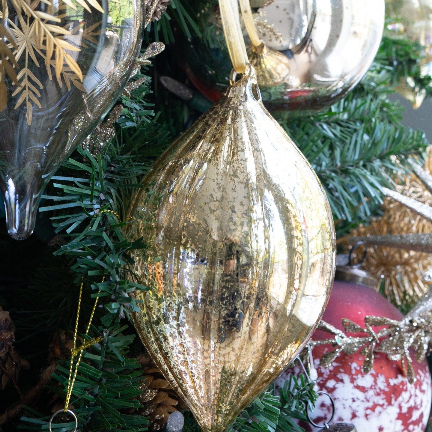 18 Point Star Ornament - 6" Objects & Accents