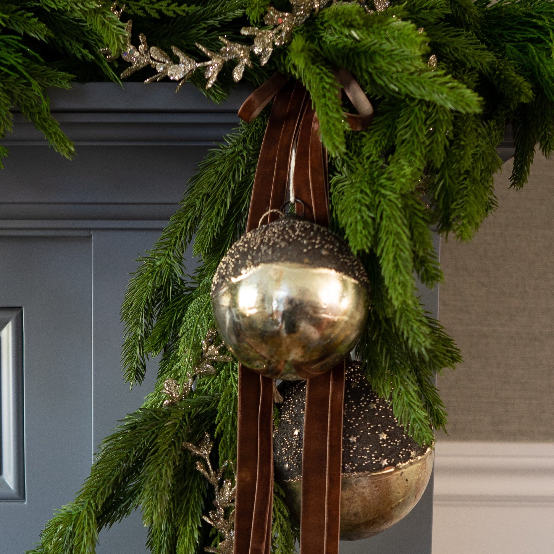 Brown Velvet Ribbon Objects & Accents