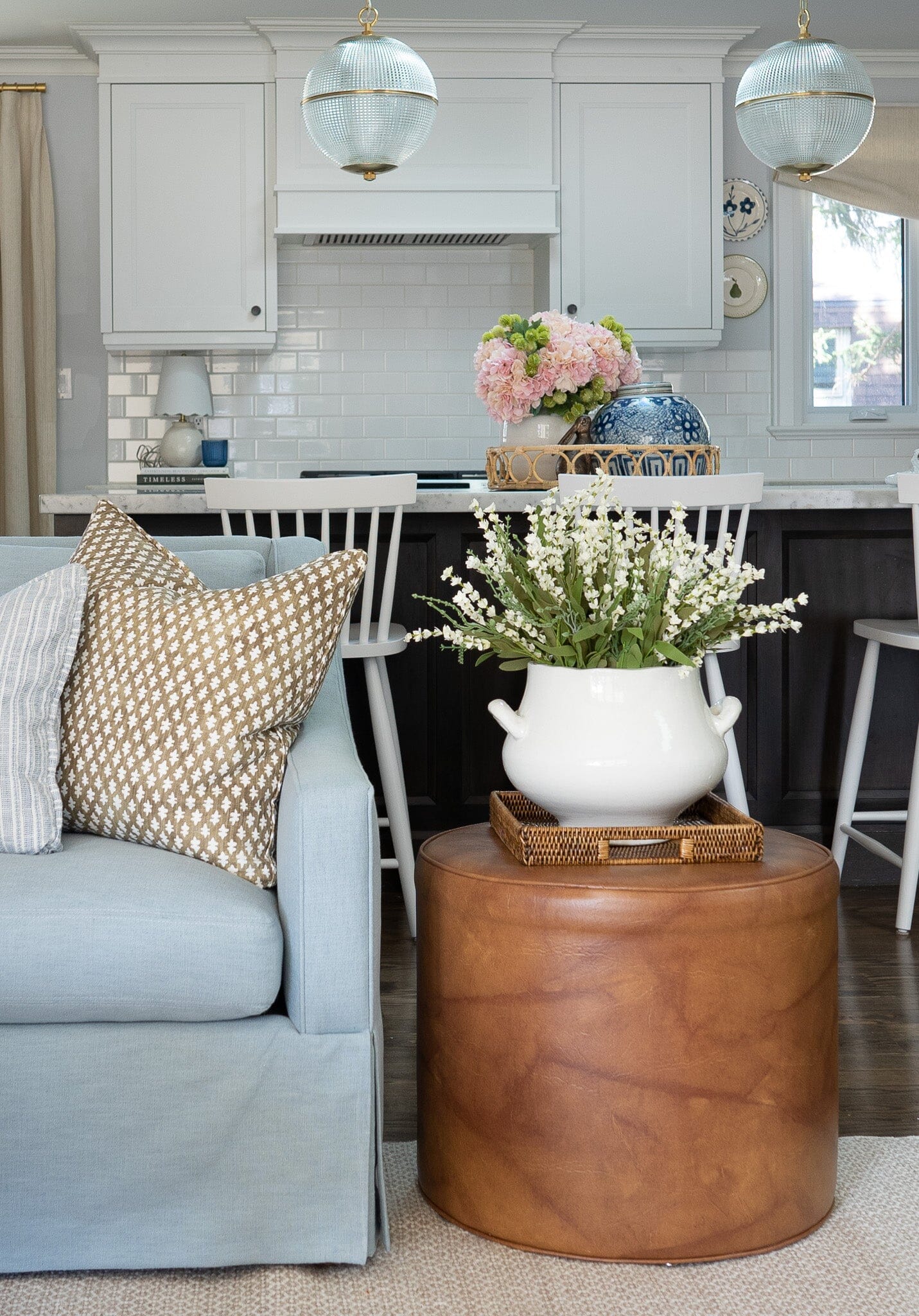 Olivia Sofa Sofas
