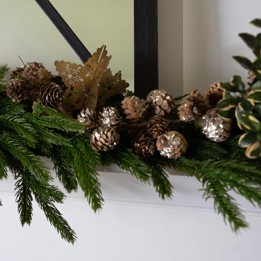 Snowflake Ornament Objects & Accents