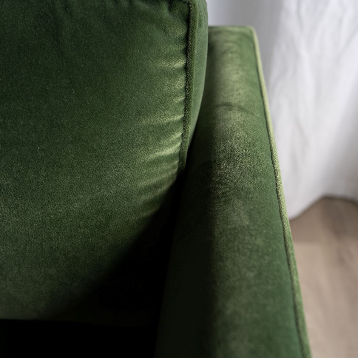Manhattan Chair Arm Chairs, Recliners & Sleeper Chairs