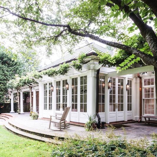 How to Create a Luxe Outdoor Retreat