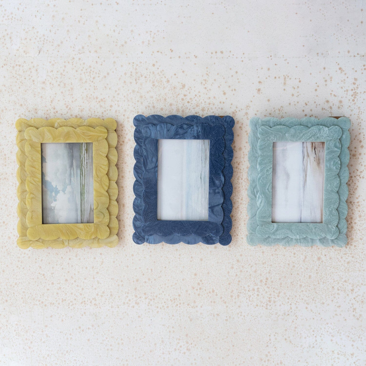 2 layered Scalloped Frame Picture frame 