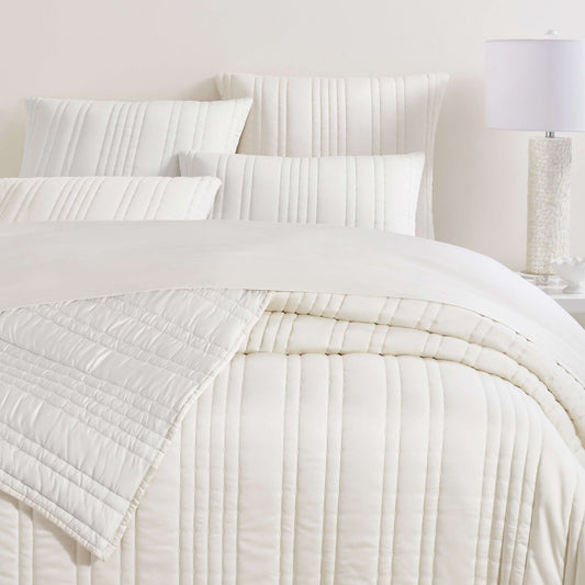 Blissful Bamboo Pearl/Silver Quilt