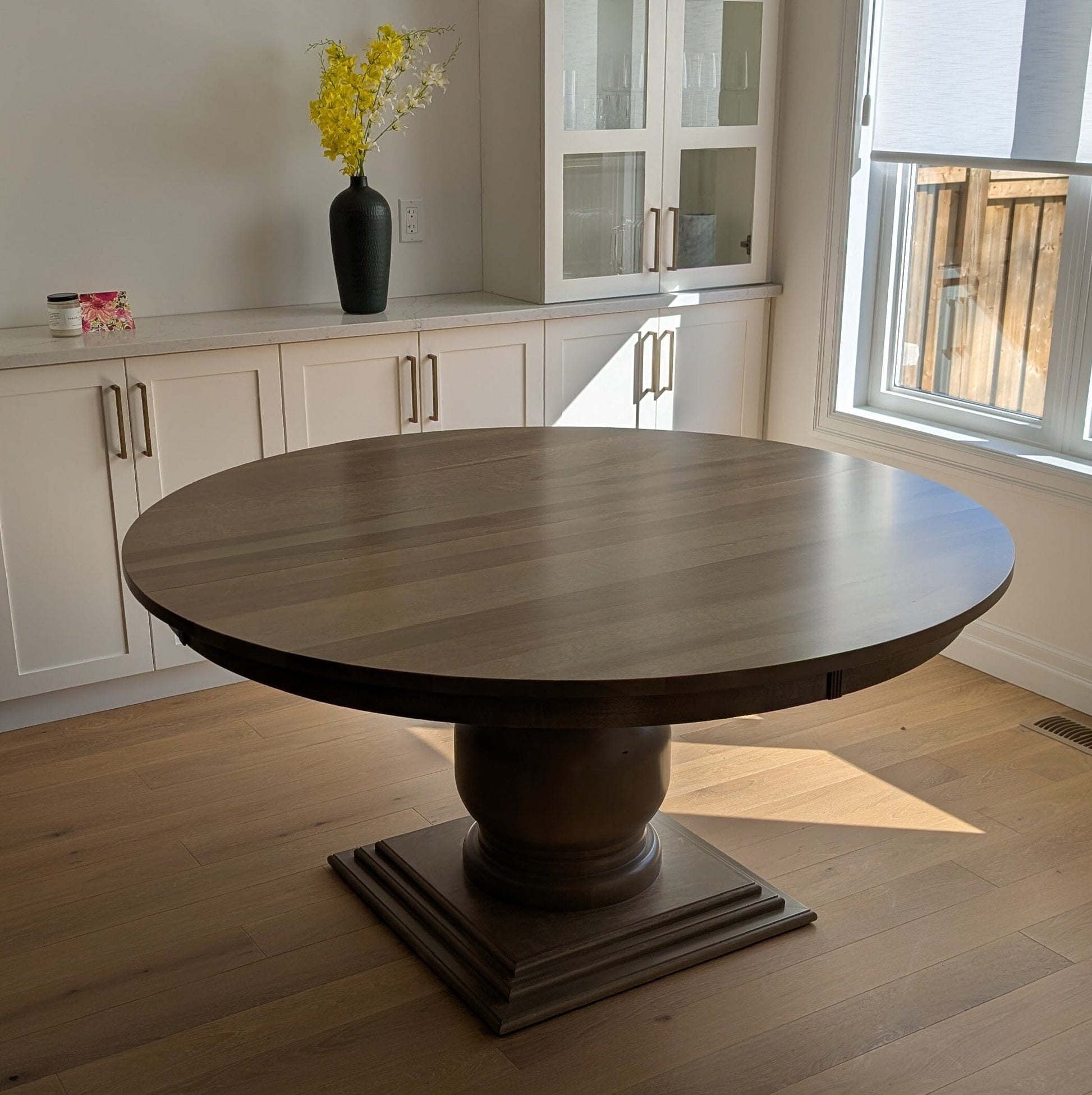 Andrea Pedestal Table Dining Tables 