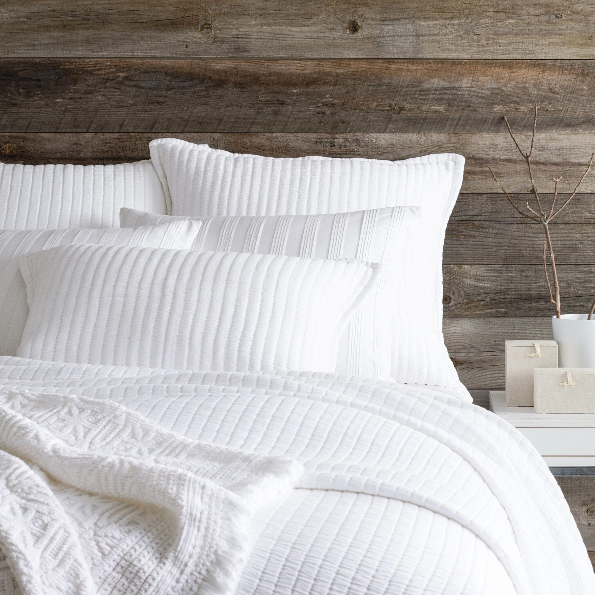 Boyfriend White Matelasse Coverlet Matelasse Coverlet 