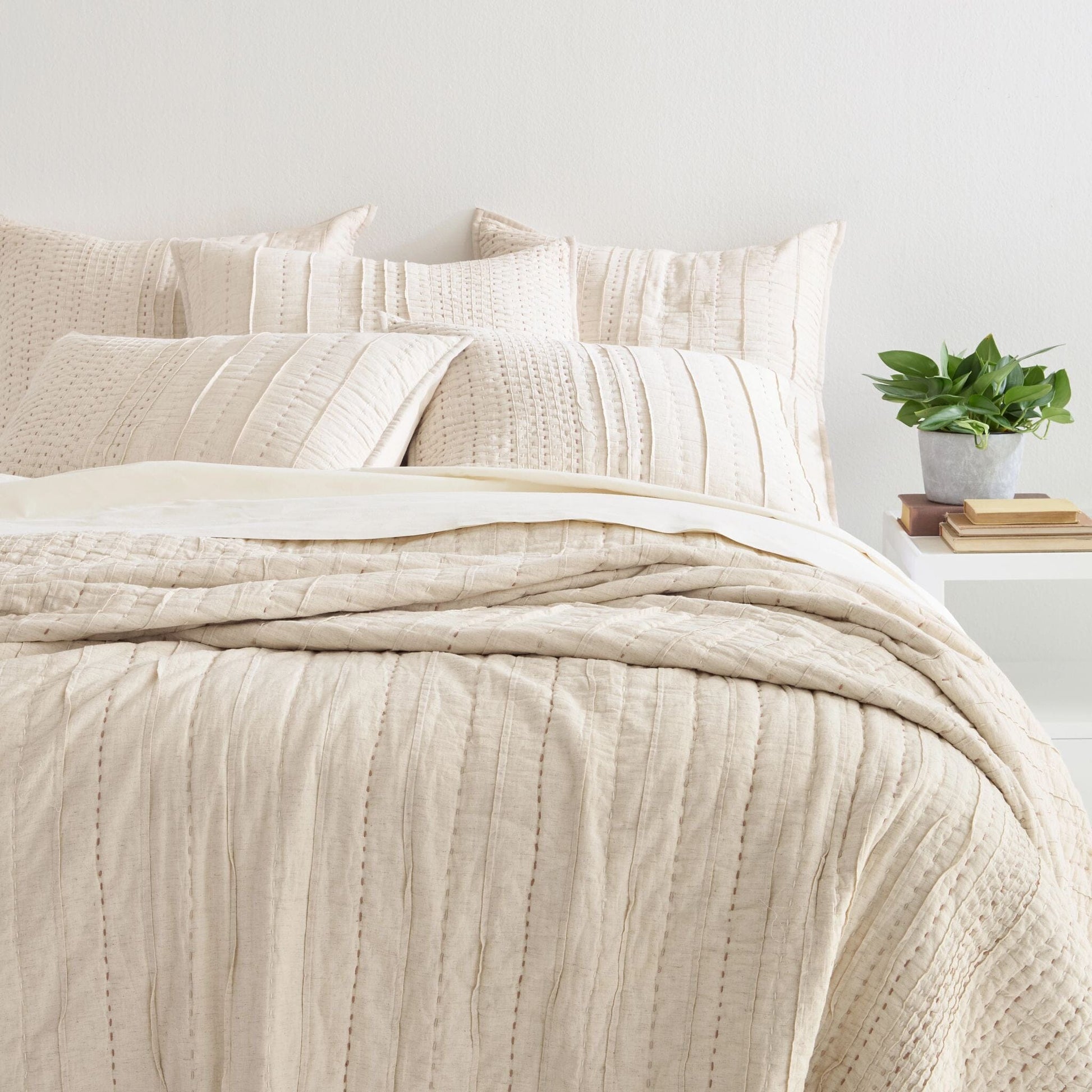 Bryant Natural Quilt Quilt 