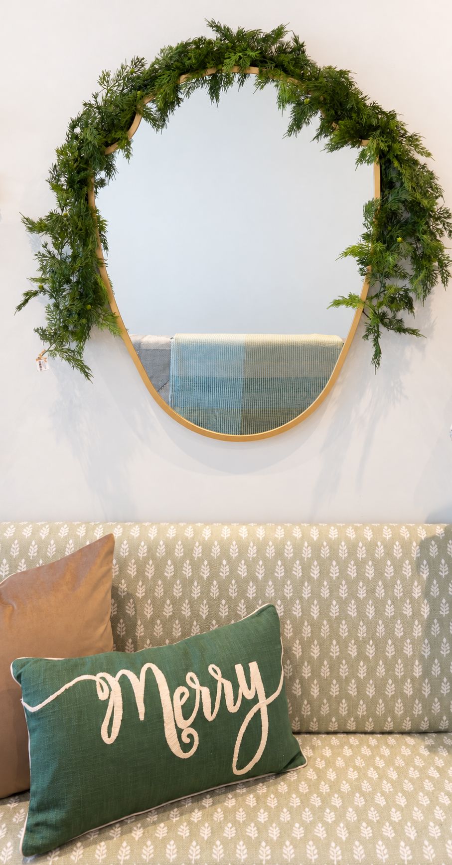 Cedar Garland with Berries 6' Greenery 