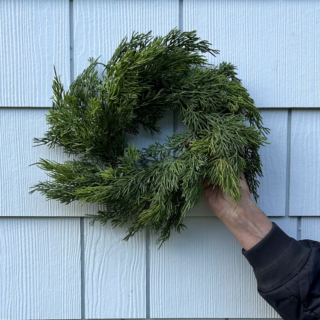 Cedar Wreath 16" Greenery 