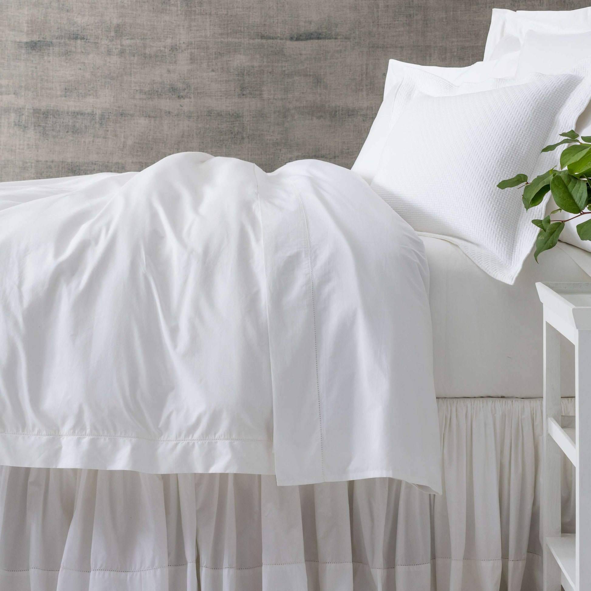 Classic Hemstitch White Bed Skirt Bed Skirts & Inserts 