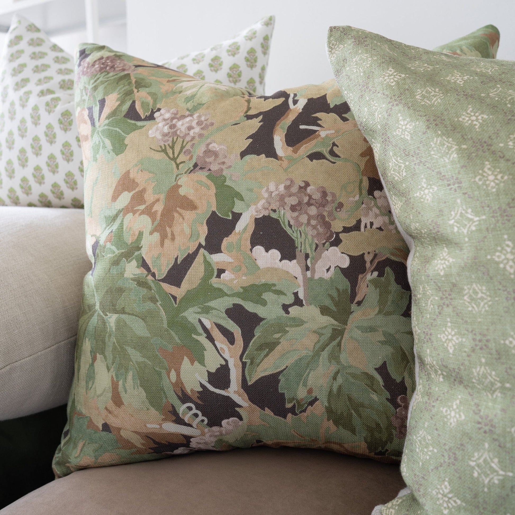 Country Walk Pillow - 22" Pillows 