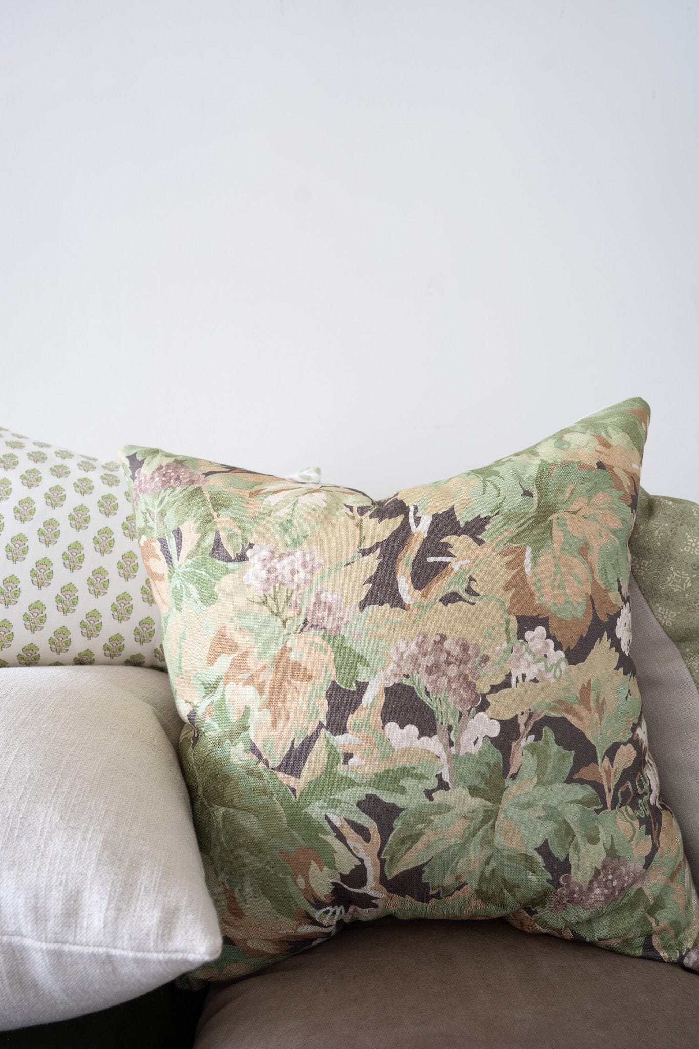 Country Walk Pillow - 22" Pillows 