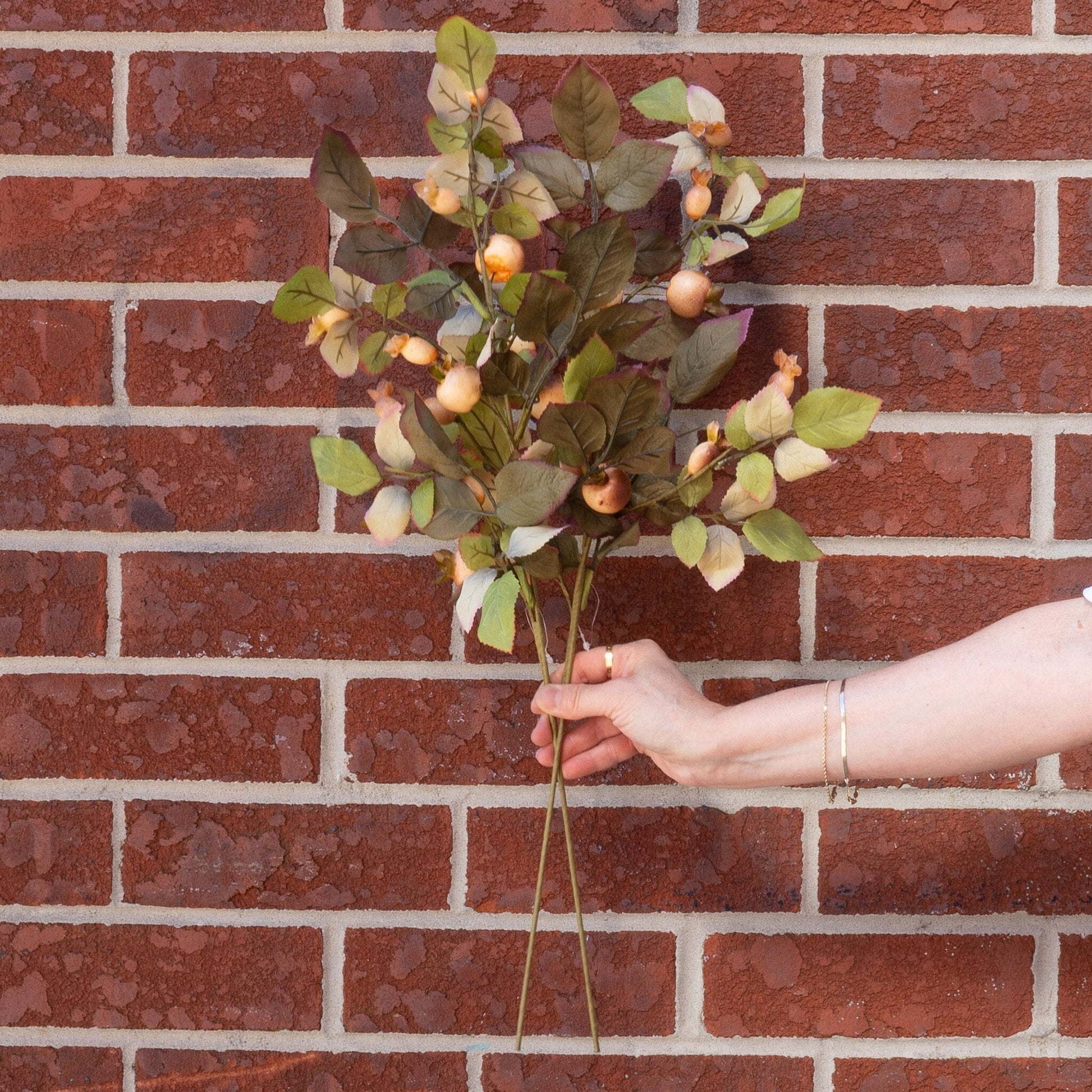 Cream Berry Spray 24" Greenery 