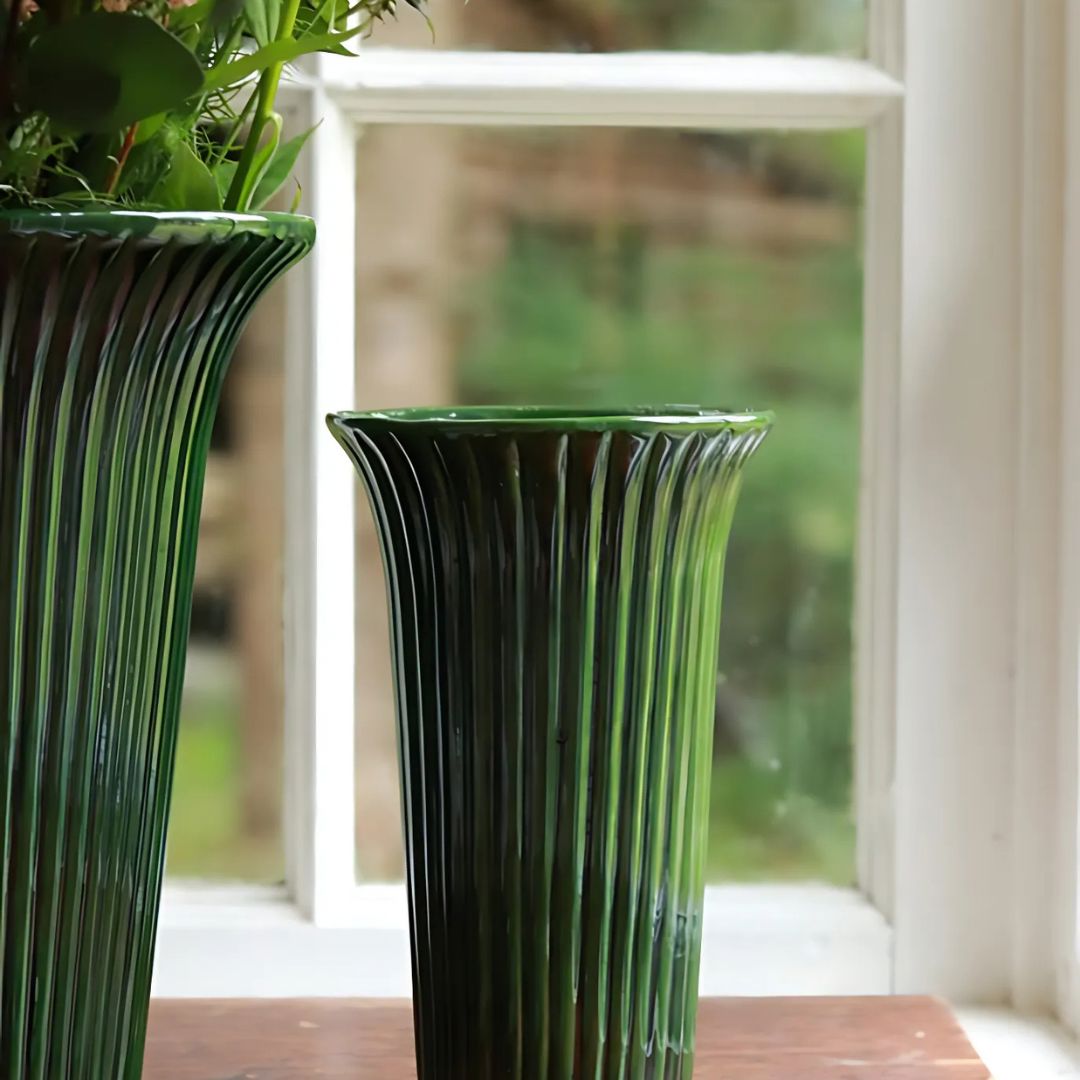 Daisy Vase Vases & Planters 
