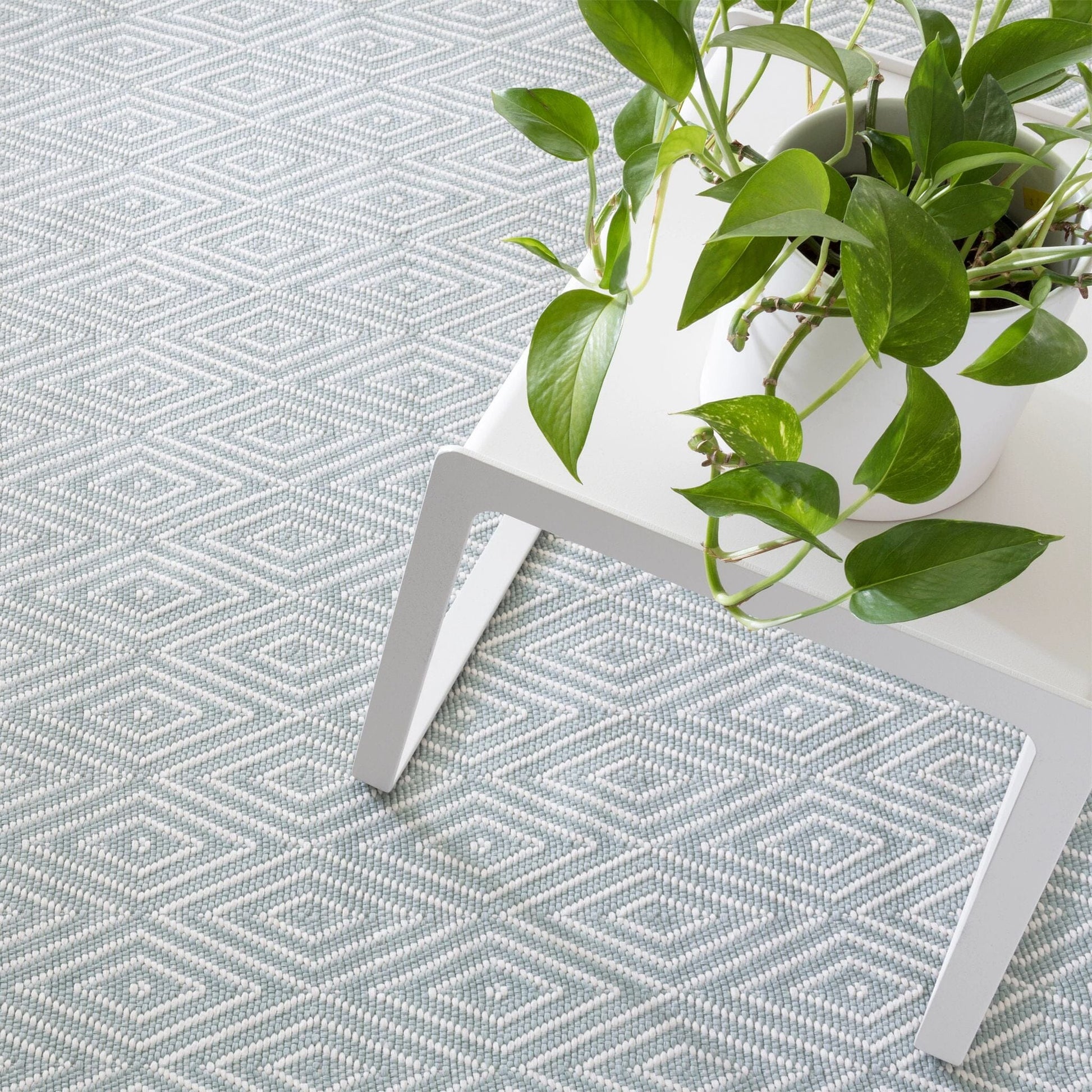 Diamond Light Blue/Ivory Handwoven Indoor/Outdoor Rug Rugs 