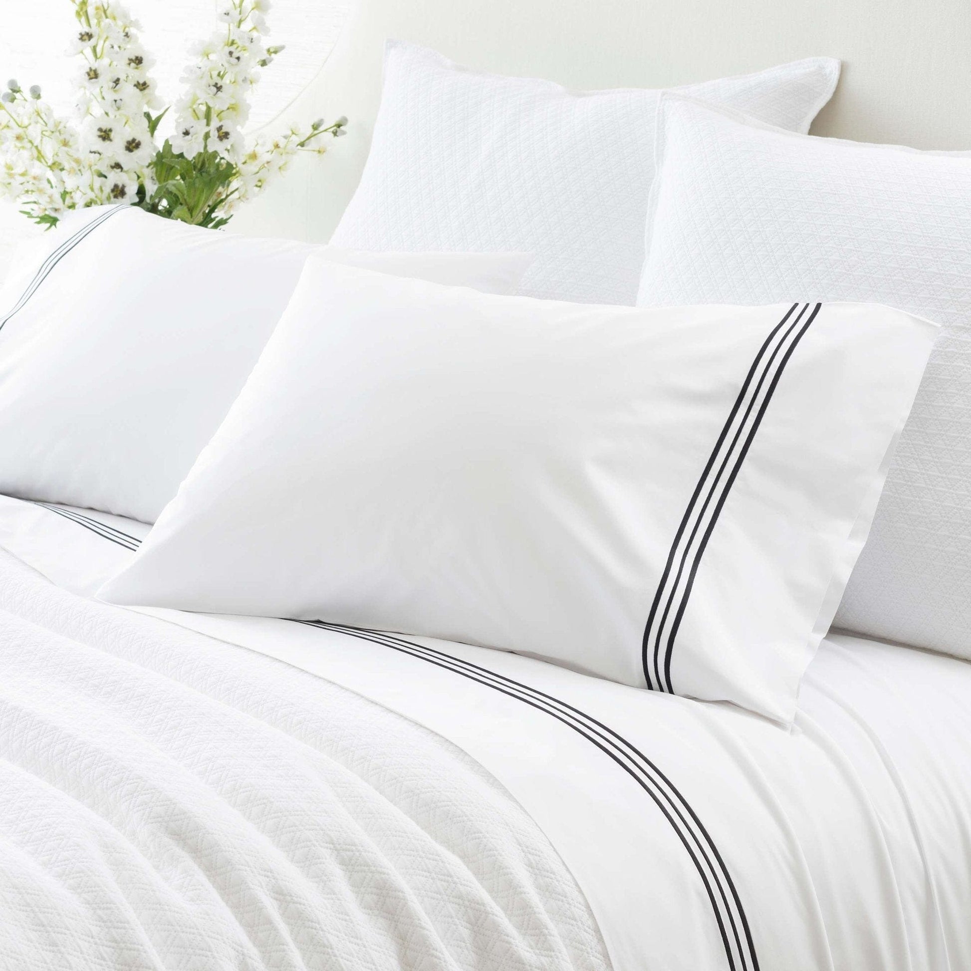 Diamond White Matelasse Sham Matelasse Sham 