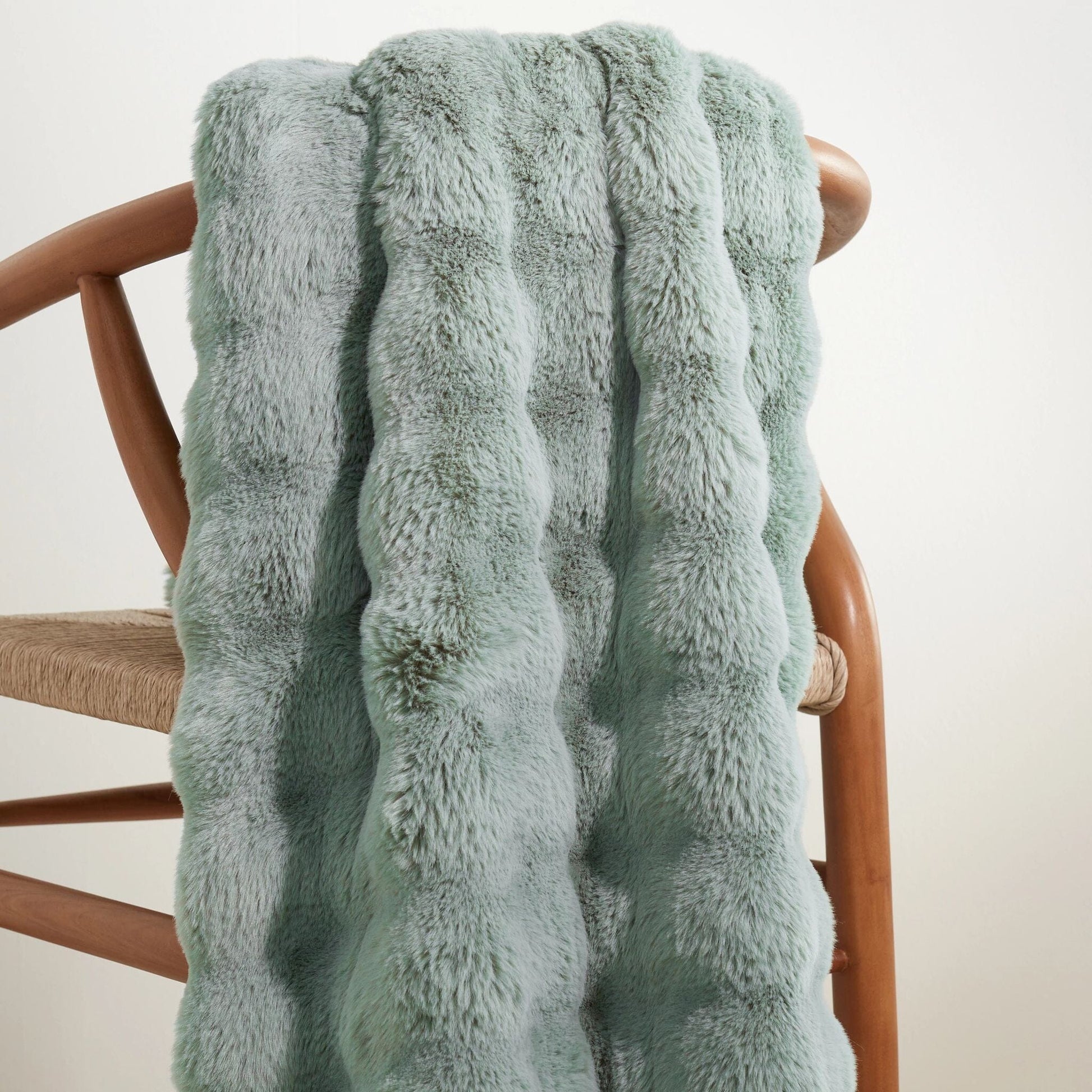 Fab Faux Mineral Throw Throw 