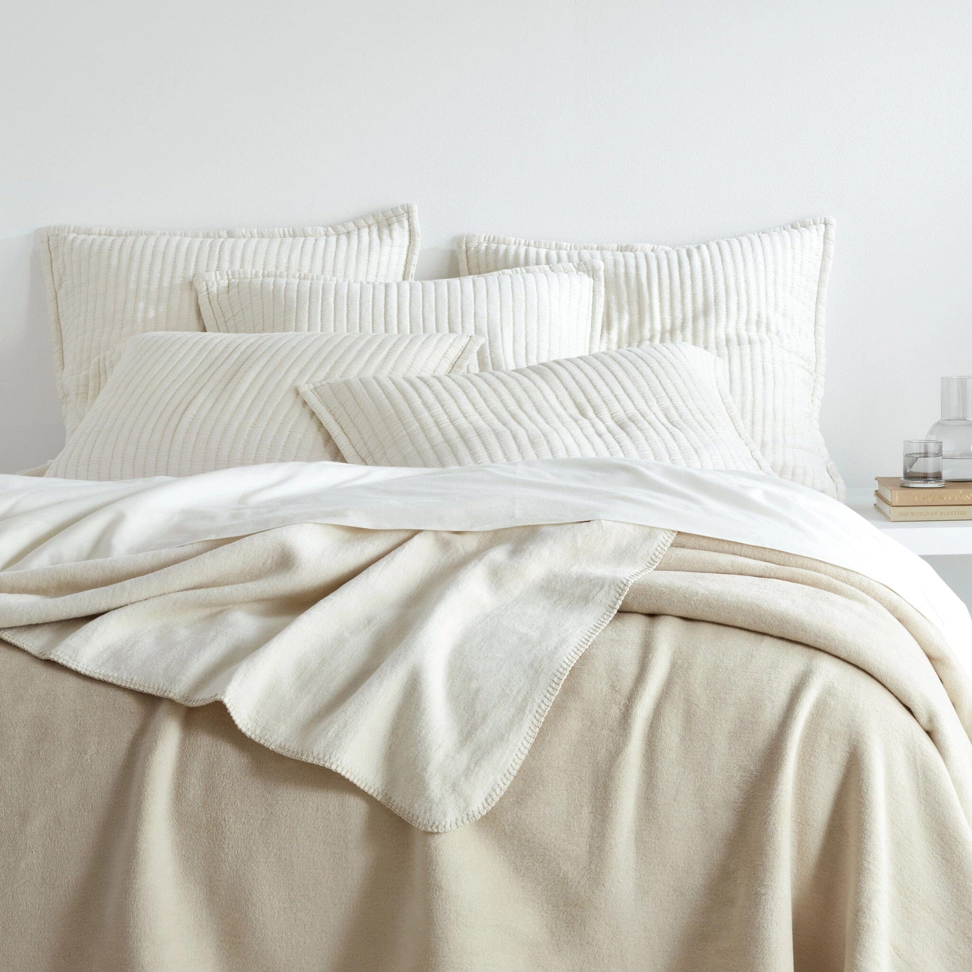 Faro Fleece Natural Blanket Blanket 