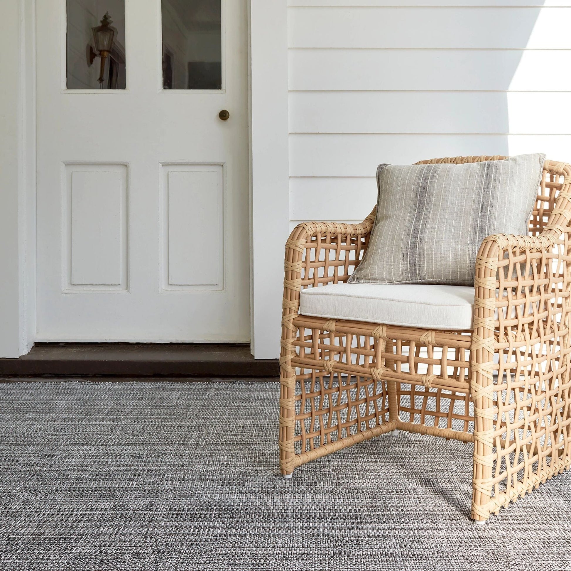 Fusion Black Handwoven Indoor/Outdoor Rug Rugs 
