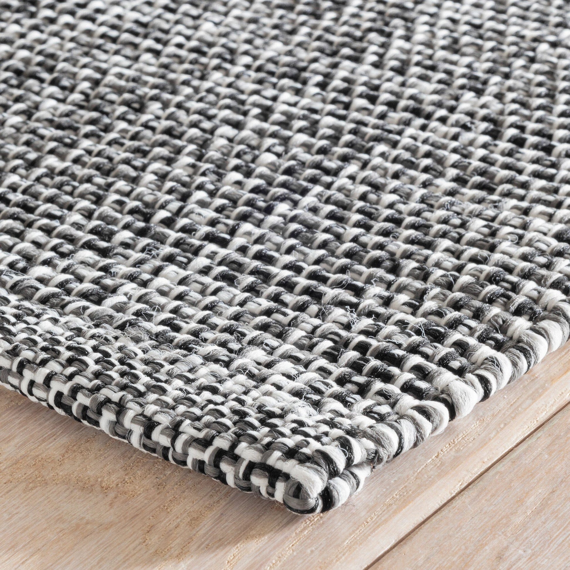 Fusion Black Handwoven Indoor/Outdoor Rug Rugs 