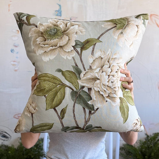 Giselle Pillow 22" Pillows 