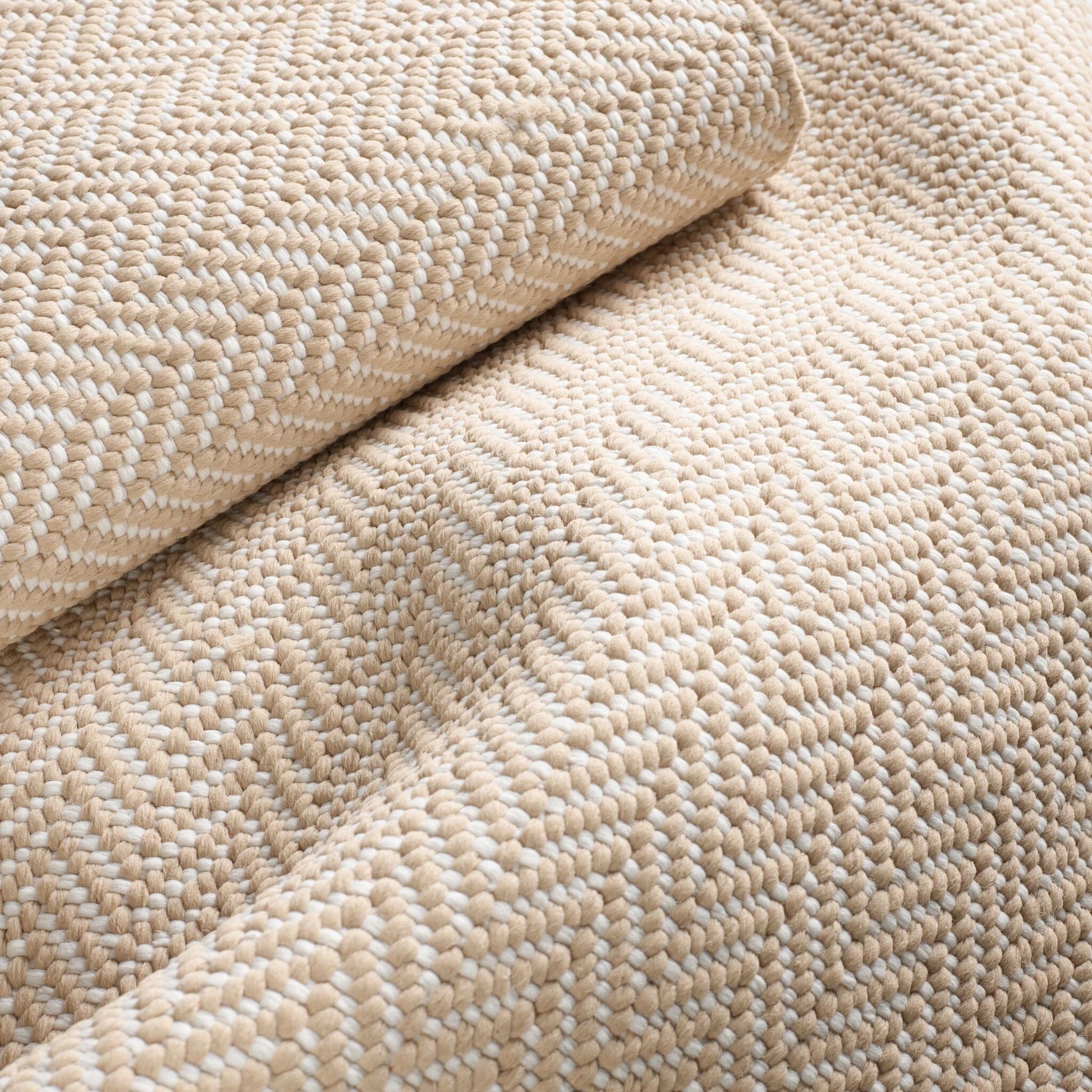 Herringbone Linen/White Handwoven Indoor/Outdoor Rug Rugs 