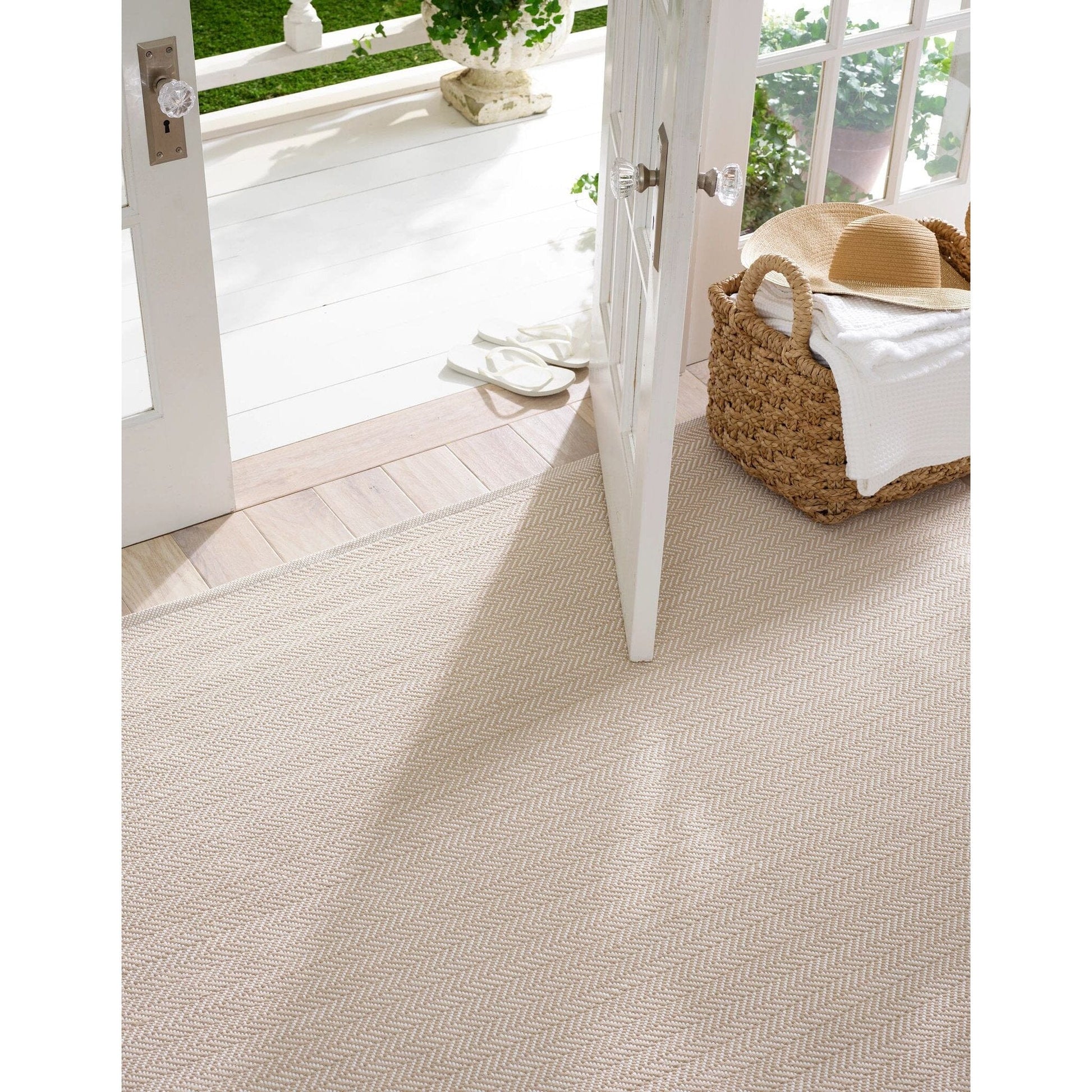 Herringbone Linen/White Handwoven Indoor/Outdoor Rug Rugs 