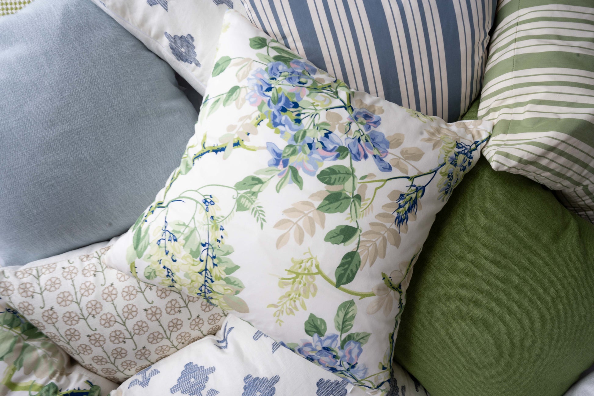 Hybrid Linen Pillow - Chartreuse 22" Pillows 