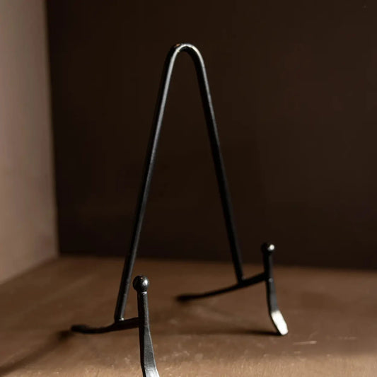 Iron Easel Objects & Accents 