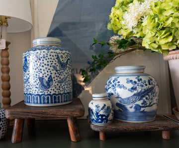 Low rounded rectangular riser- Small Baskets & Trays 