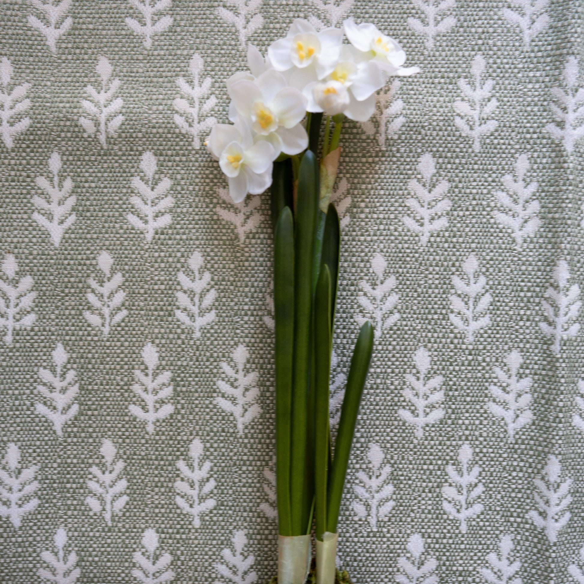 Narcissus Plant Drop In floral decor 