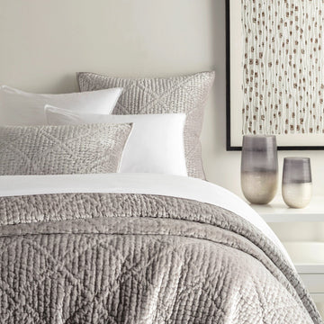 Parisienne Velvet Grey Quilt Quilt 