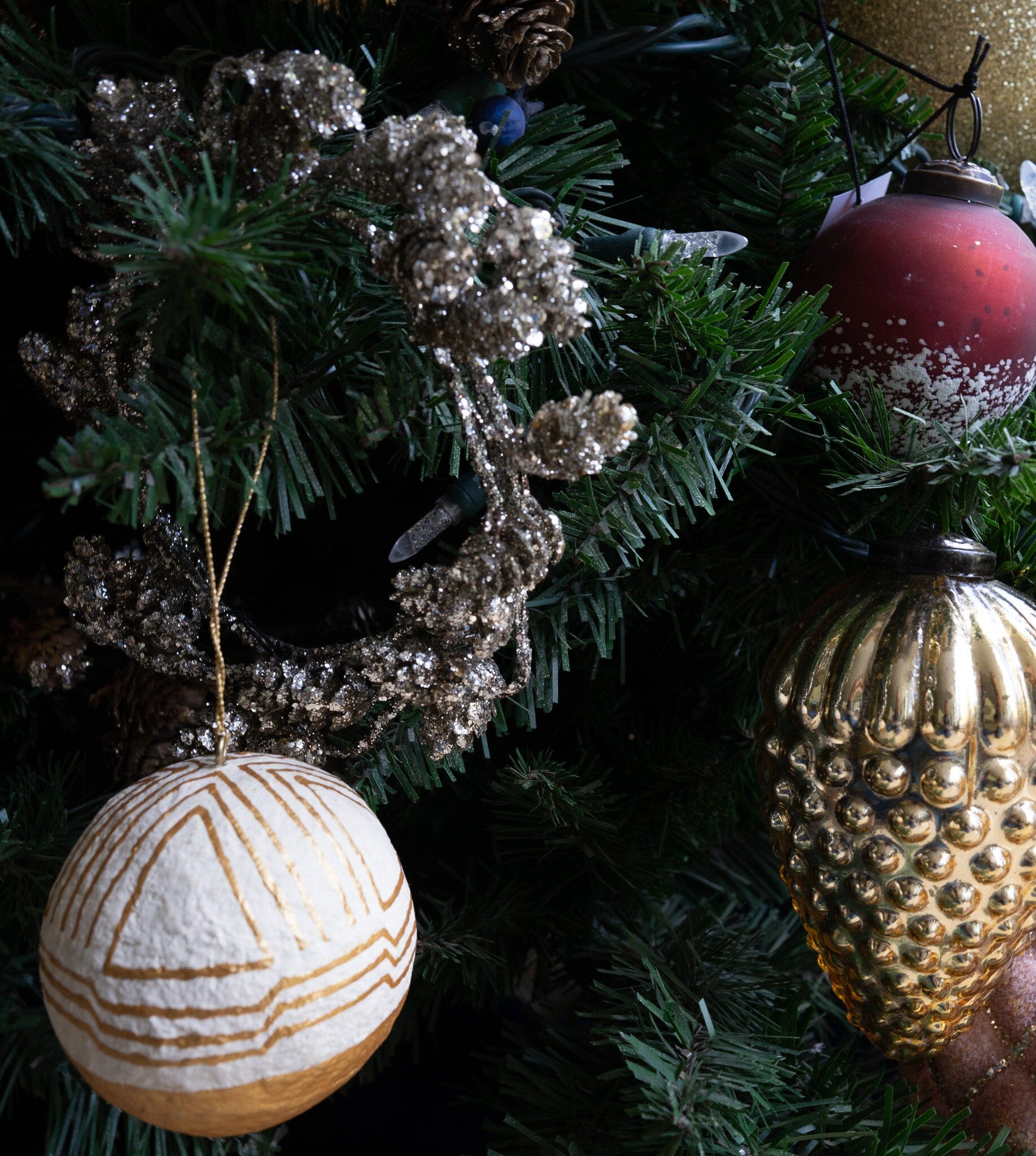 Pinecone Wreath - 7" Objects & Accents 