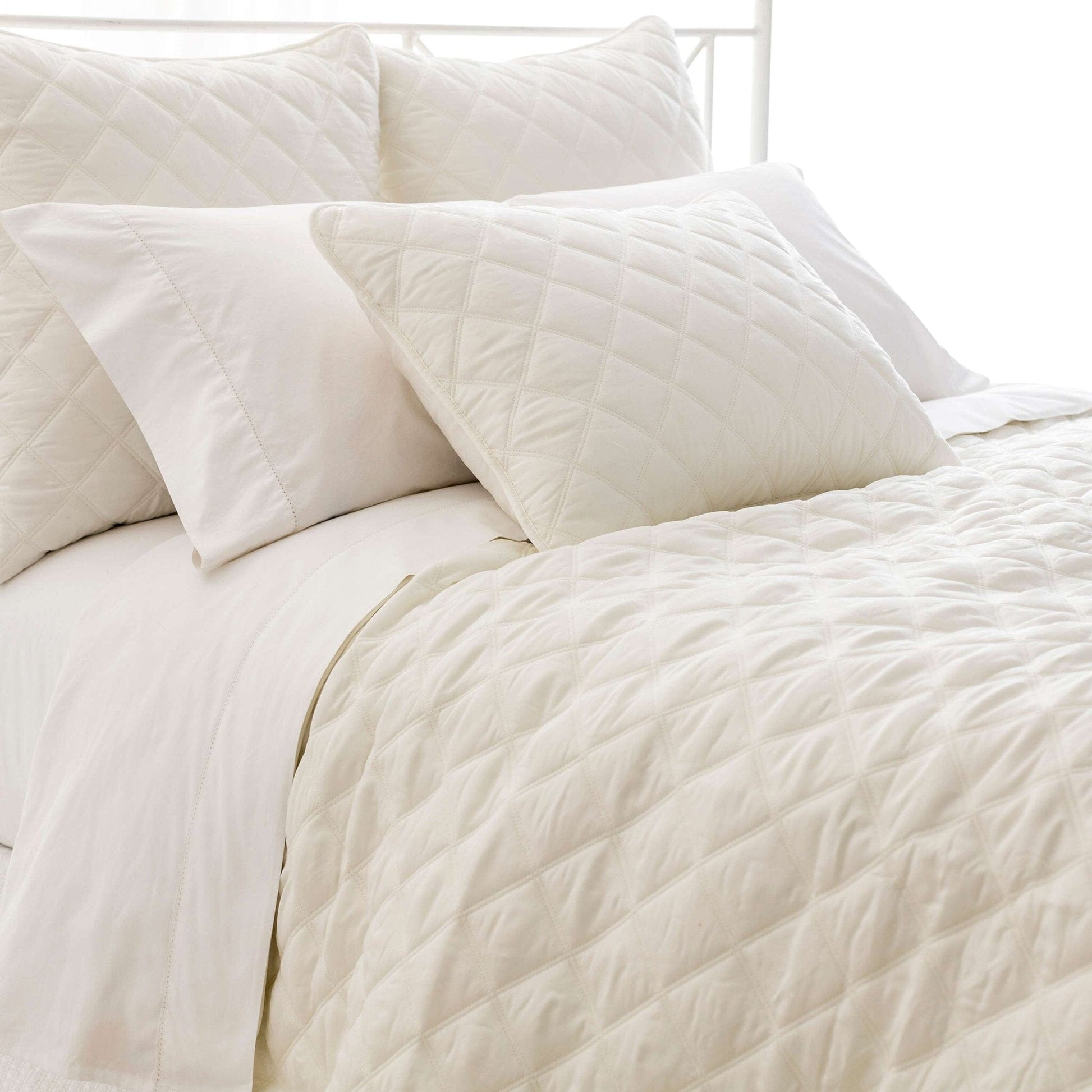 Quilted Silken Solid Ivory Coverlet Coverlet 