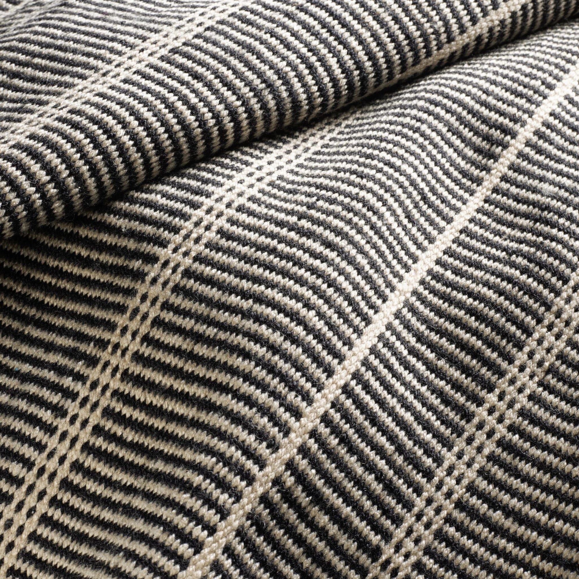 Samson Black Handwoven Indoor/Outdoor Rug Rugs 