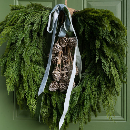 Spruce and Cedar Wreath - 24" Greenery 