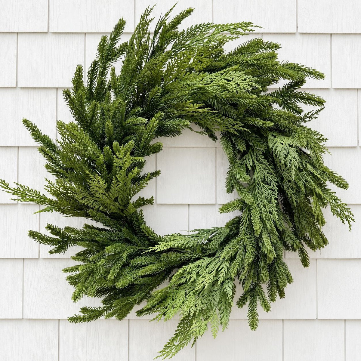 Spruce & Cedar Wreath 28" Greenery 