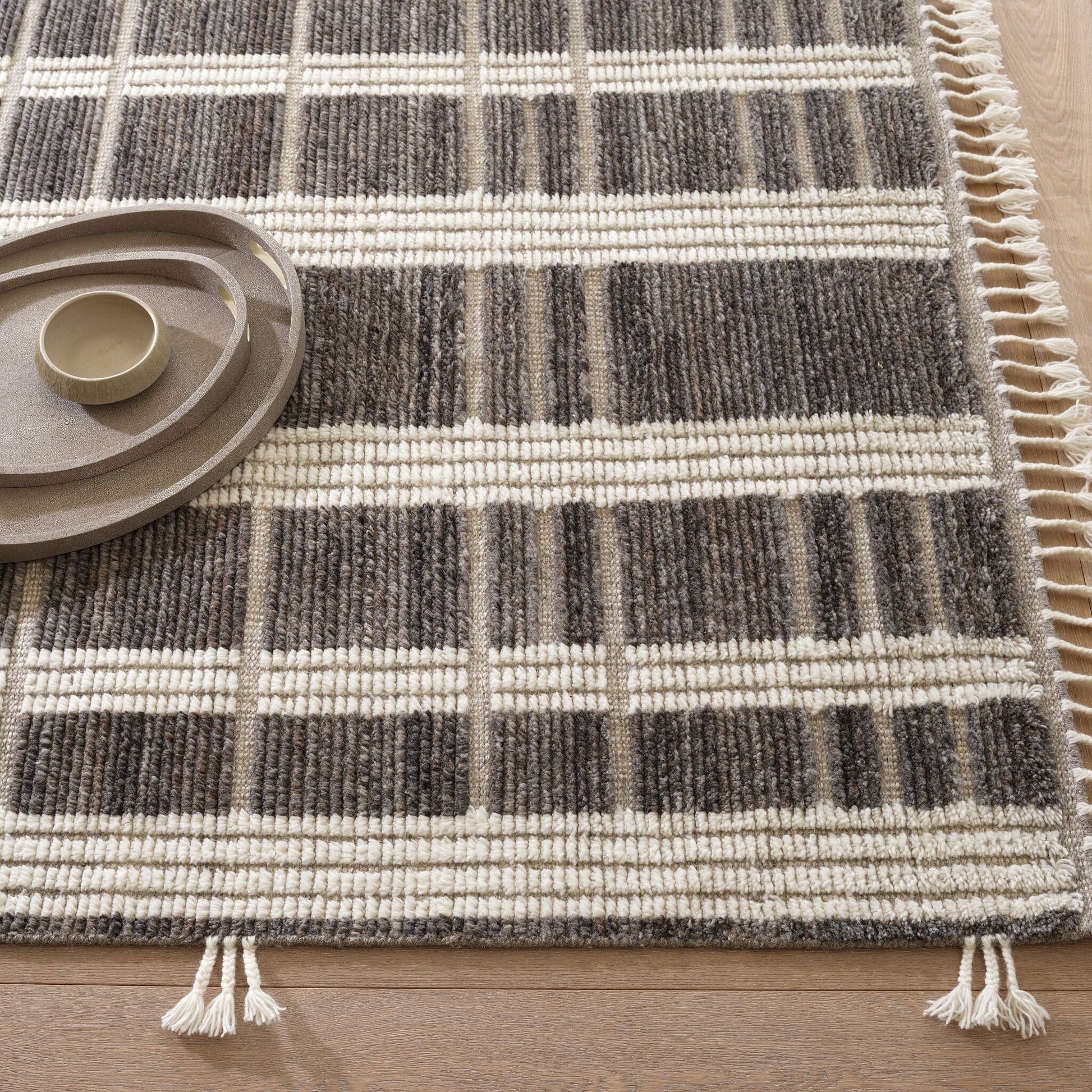 Tory Grey/Ivory Hand Knotted Wool Rug Rugs 