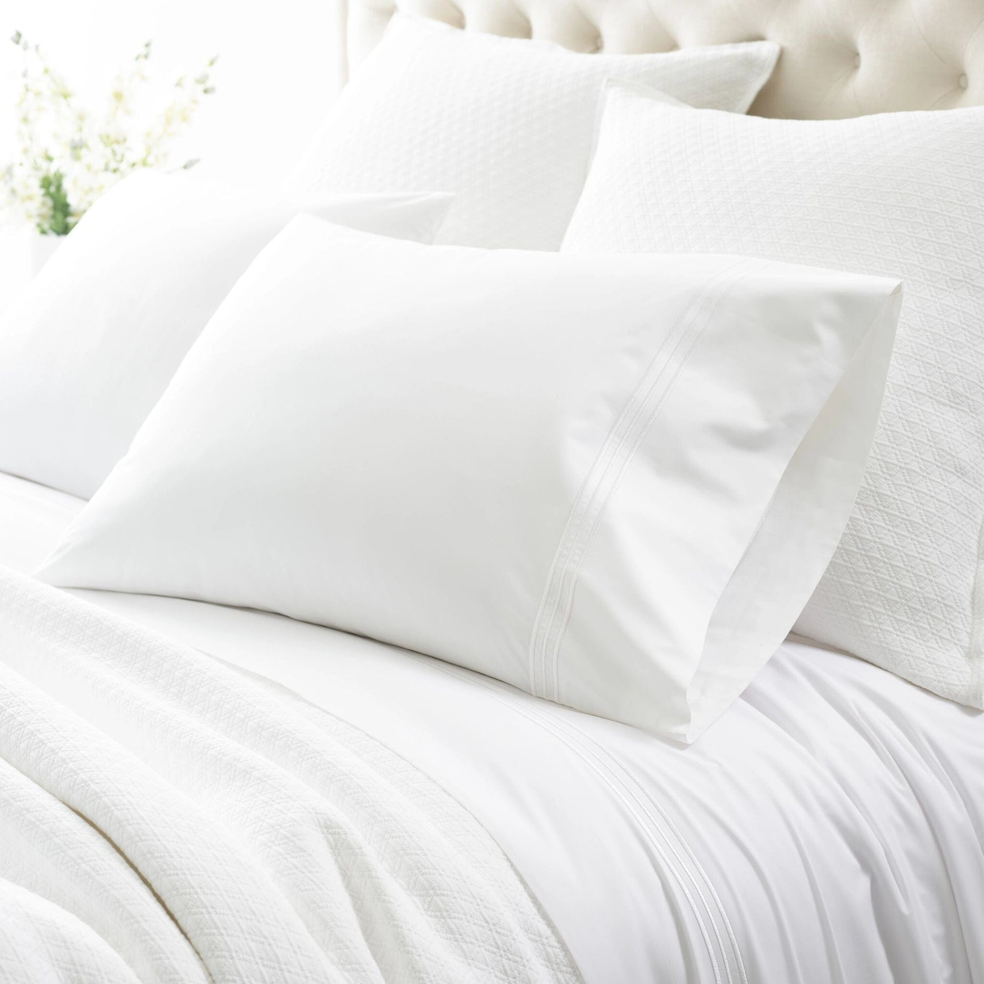 Trio White Pillowcases (Pair) Pillowcases 