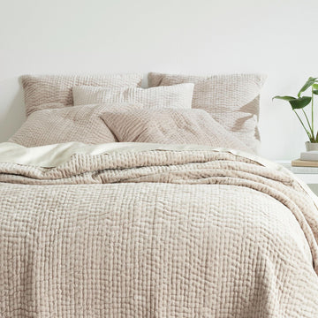 Viola Velvet Grey Quilt Comforters, Quilts & Coverlets 