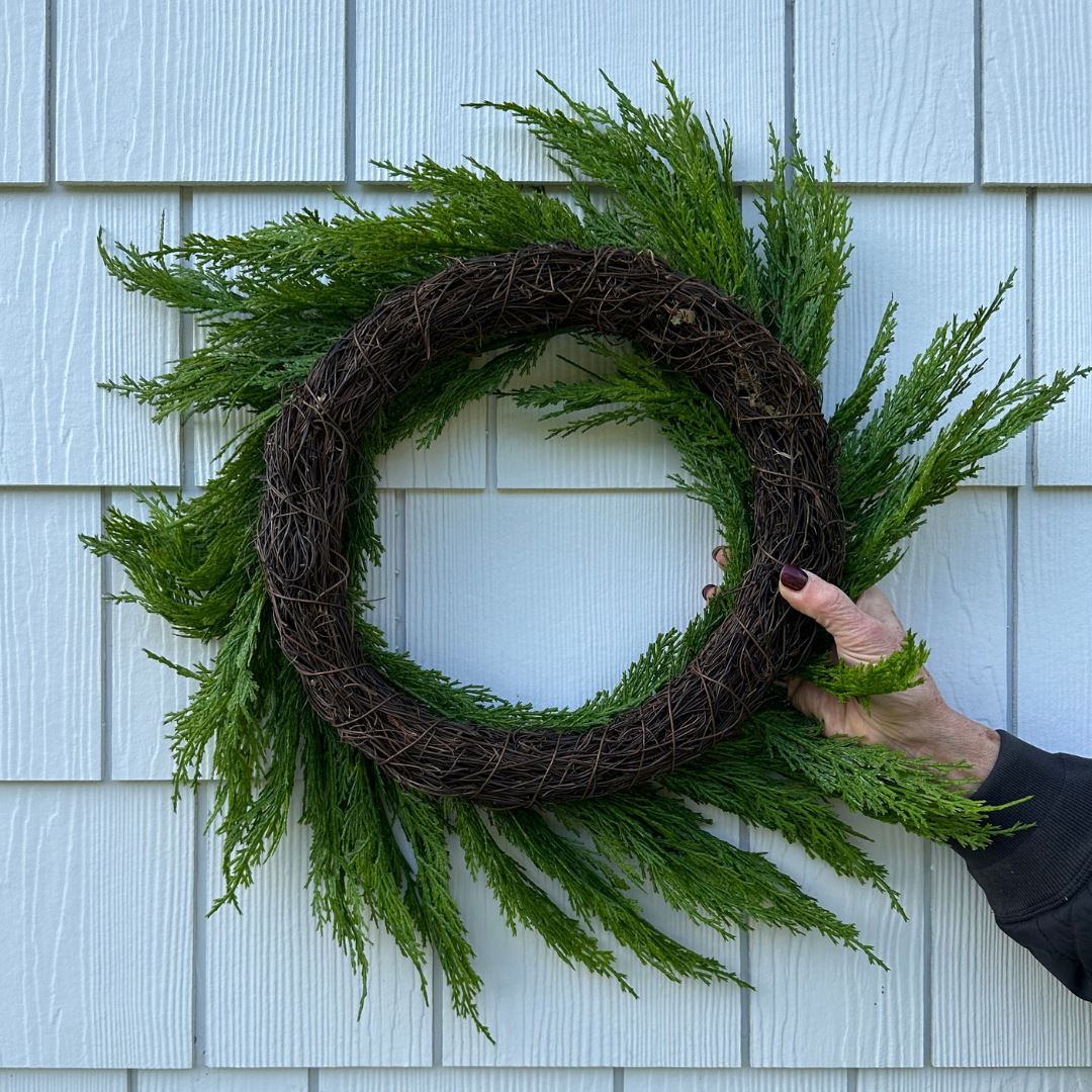 Whispy Cedar Wreath 20" Greenery 