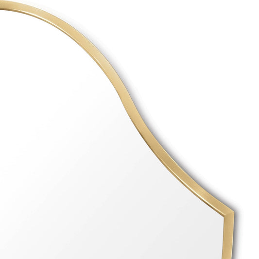 Crest Mirror Natural top right corner Brass. Detail view. 