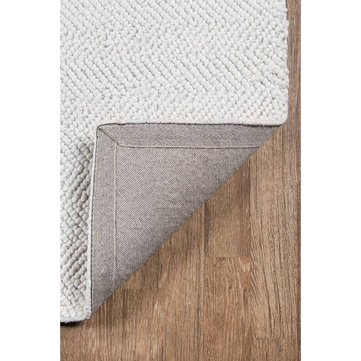 Edenbridge Rug - Ivory corner detail. Detail view. 