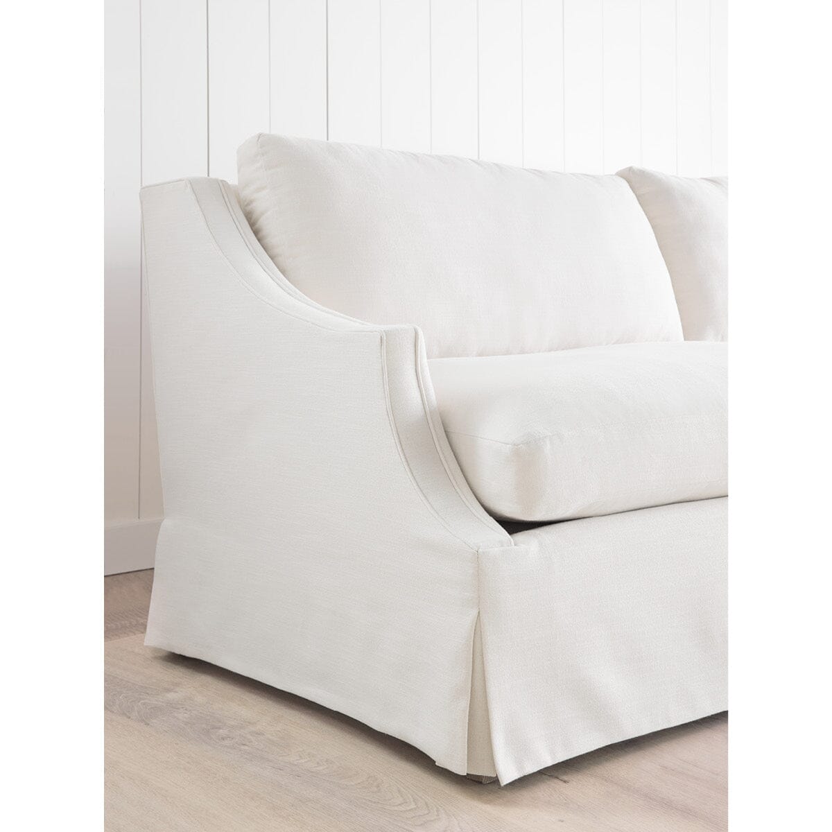 Margot Sofa. Left angle detail. Detail view.